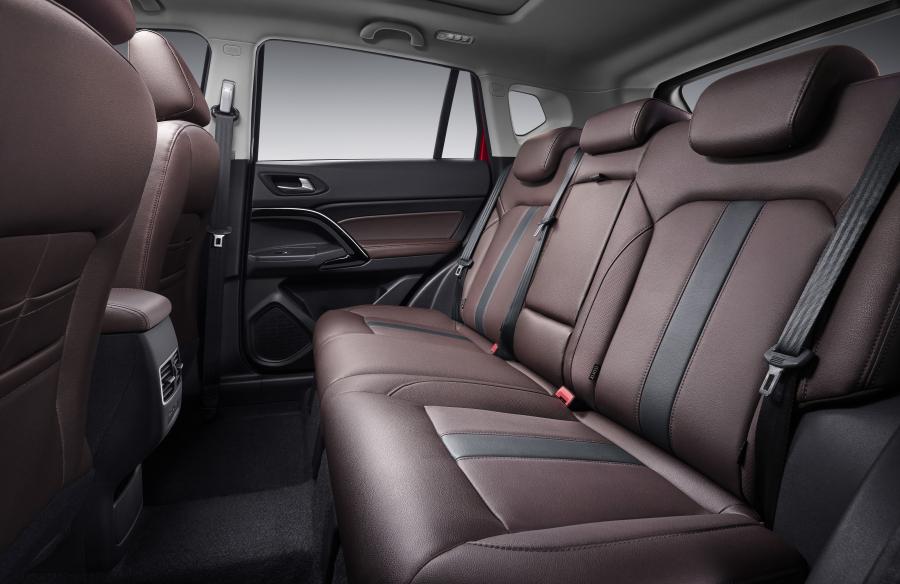 Интерьер Trumpchi GS4 2018 года  (фото 2 из 3)